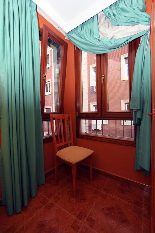 Hostal Victoria Málaga Habitación foto